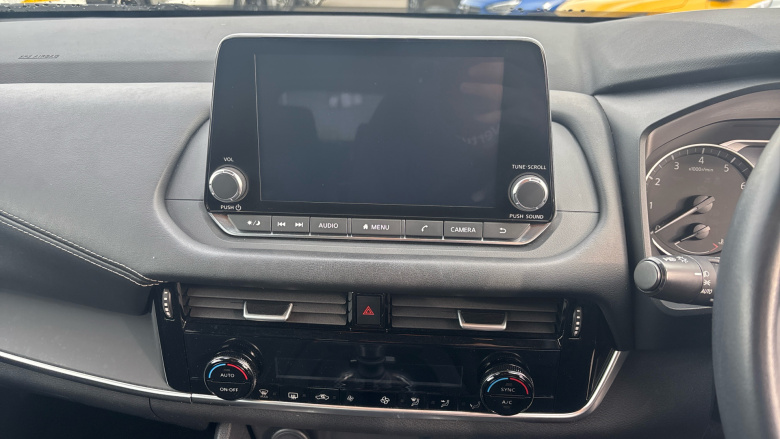 Nissan Qashqai 1.3 DiG-T MH Acenta Premium 5dr Petrol Hatchback